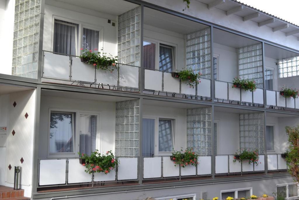 Hotel Hofgarten Bad Buchau Bagian luar foto